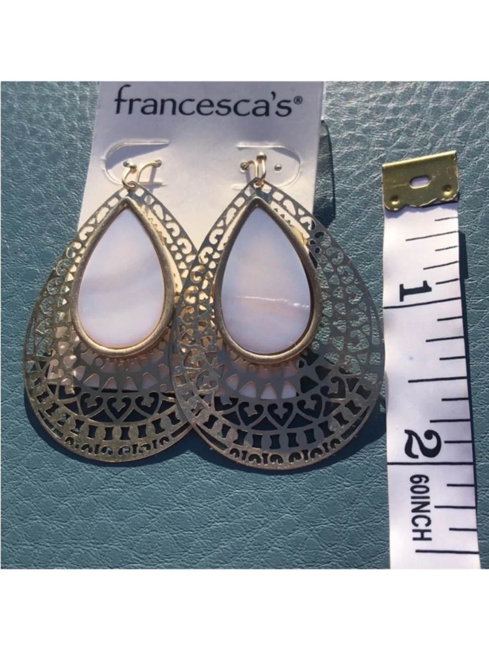 Francesca’s Gold & Ivory Filigree Teardrop Earrings NWT